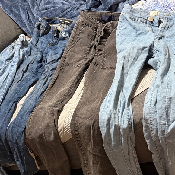 Karl Lagerfeld Jewelry - 4 Assorted Denim Jeans Collection size 0